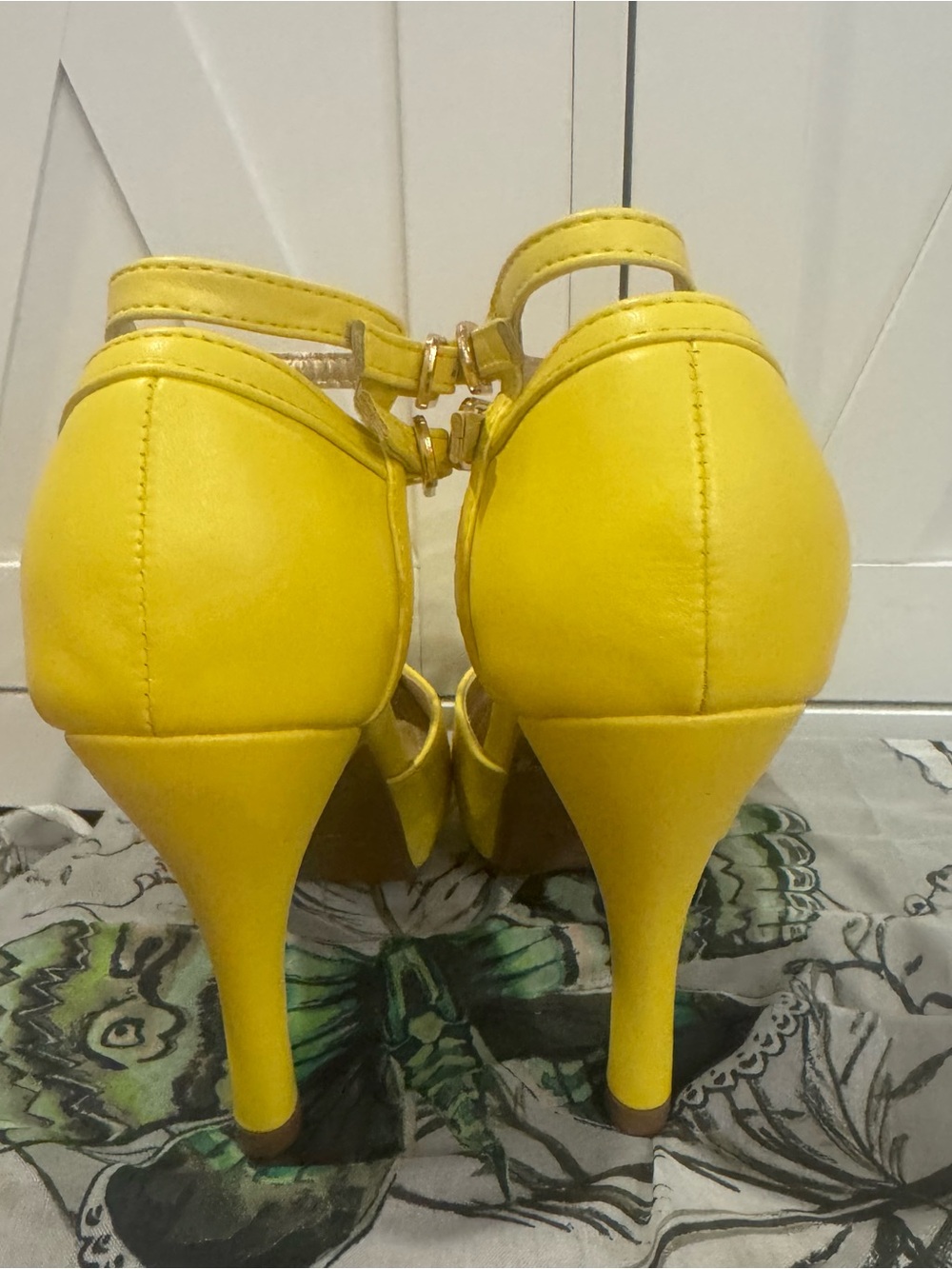 Dream Pairs Yellow Double-Strap Platform High Heels - Picture 4 of 6